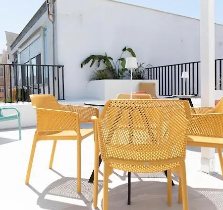 Harmonies לינה וארוחת בוקר 4*